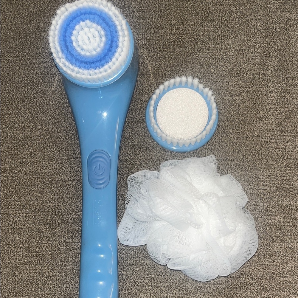 Blushly Bath Brush Set - new w/o box! Only $15! (Paid $25)